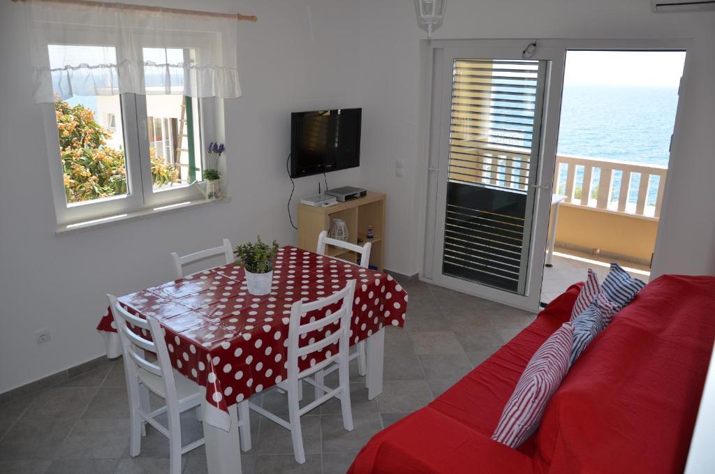 Villa ForTudor Milna  Habitación foto